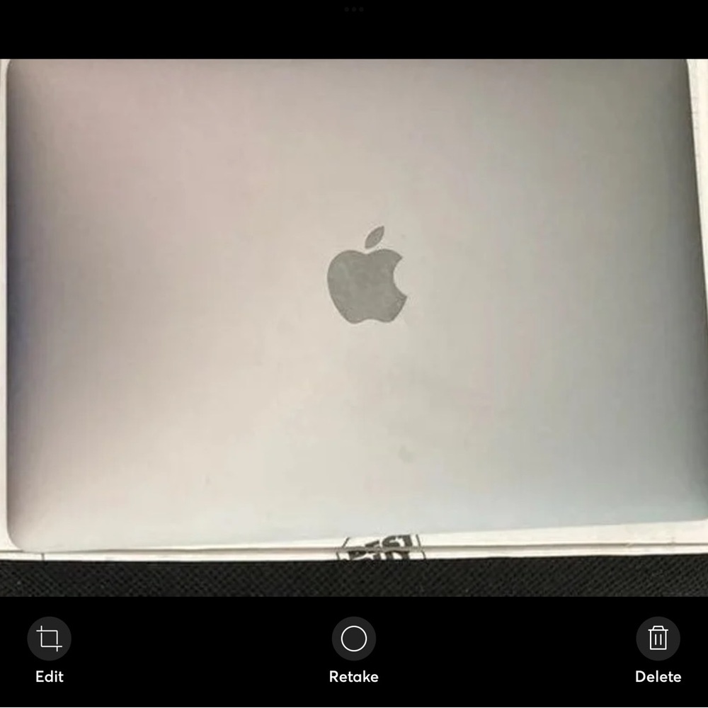 Apple MacBook - Silver - Picture 2 of 6
